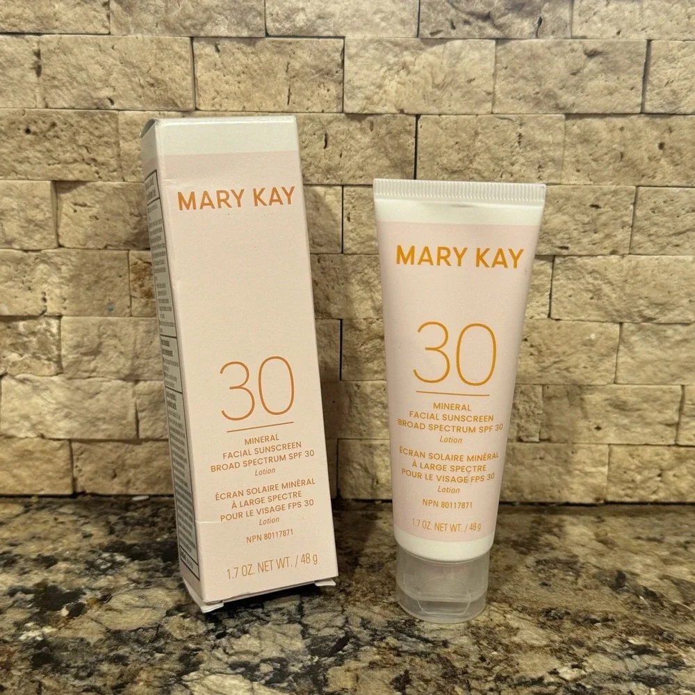 Mary Kay Mineral Facial Sunscreen Broad Spectrum SPF 30‎ 1.7 oz / 48 G NIB